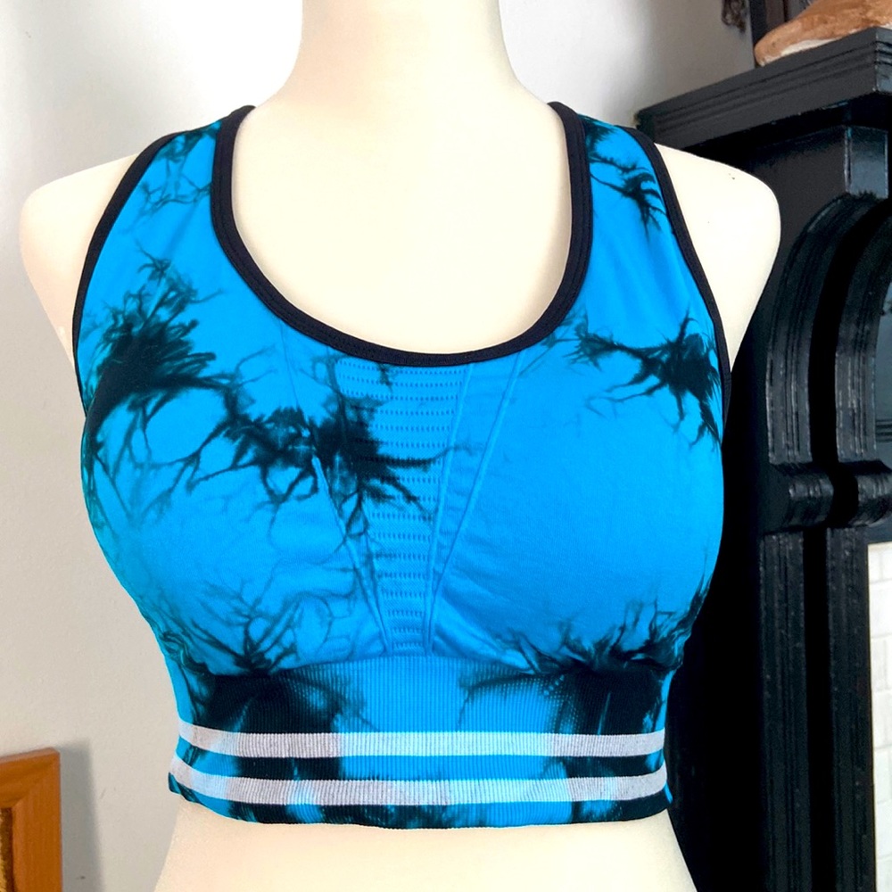 Halara Sports Bra, Size Medium